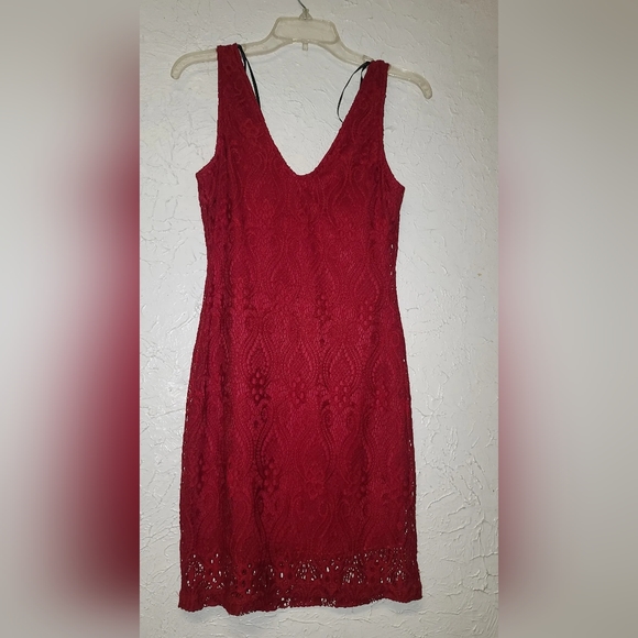 New Medium red Lace Dress NWT - Valentines Day - Picture 4 of 7